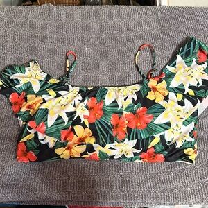 Women’s Bathing Suit Top 2XL